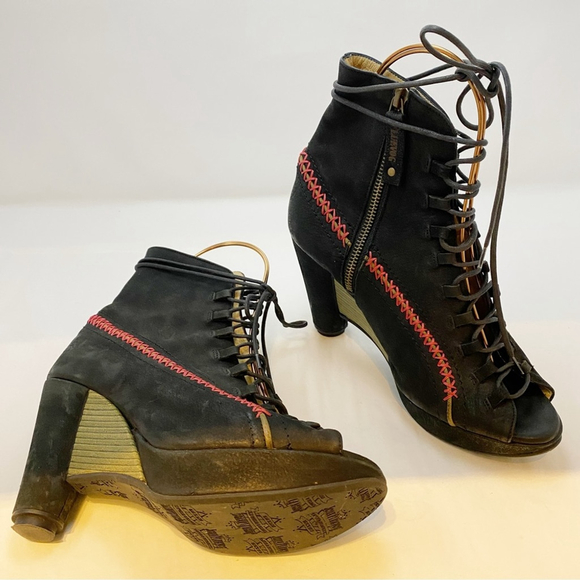 John Fluevog Angelou Open Toe Platform Bootie 7 | Avant-Garde Designer Shoe - Picture 7 of 17